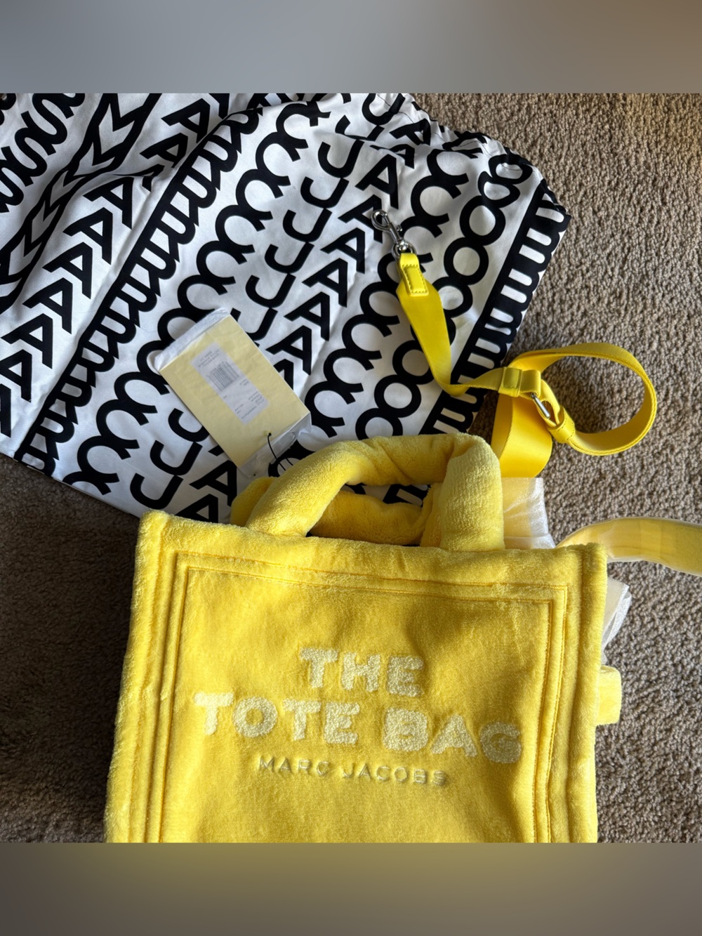 NWT Marc Jacobs Fuzzy Terry Tote ☀️ - Picture 3 of 7